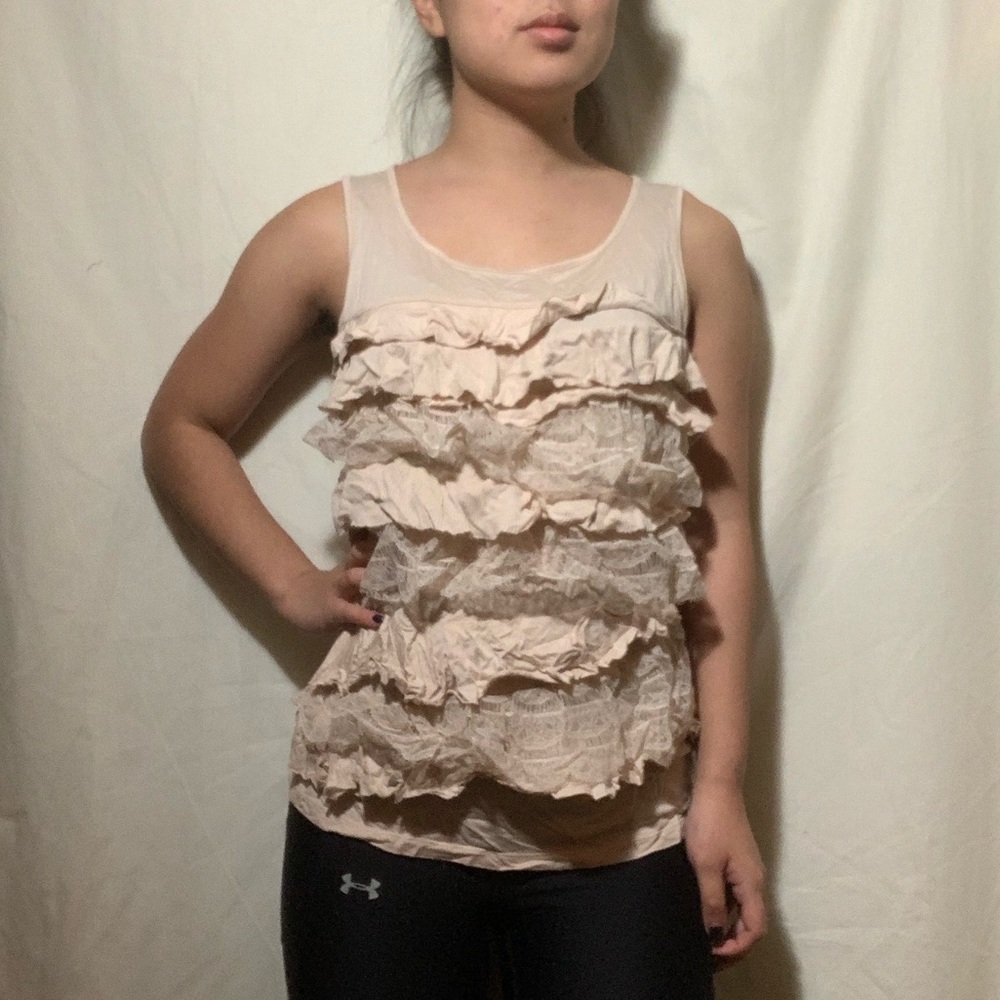 🛍 Ann Taylor ruffle top